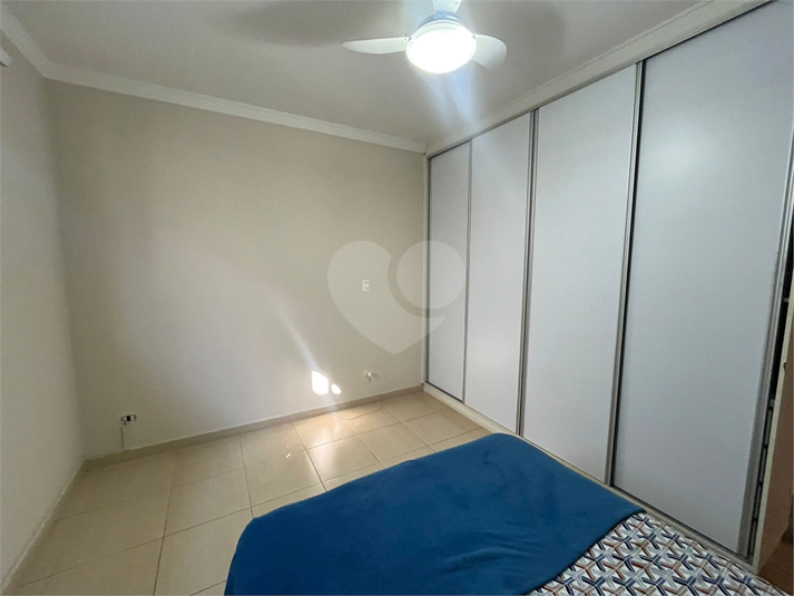 Foto REO1103333