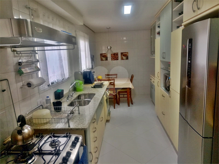 Foto REO1103350