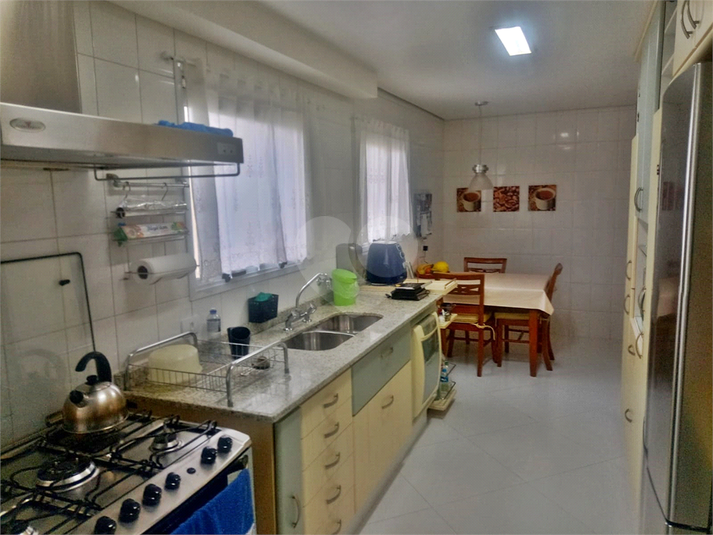Foto REO1103350
