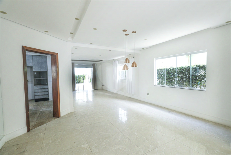 Foto REO1103360