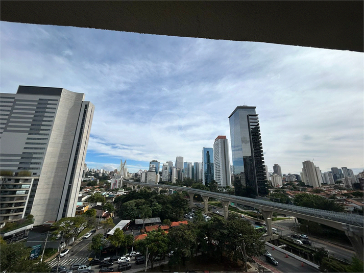 Foto REO1103381