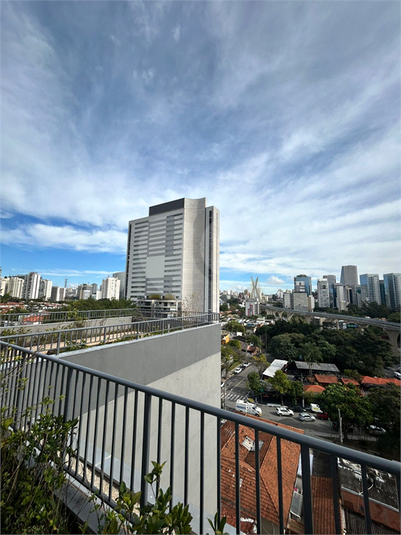 Foto REO1103381