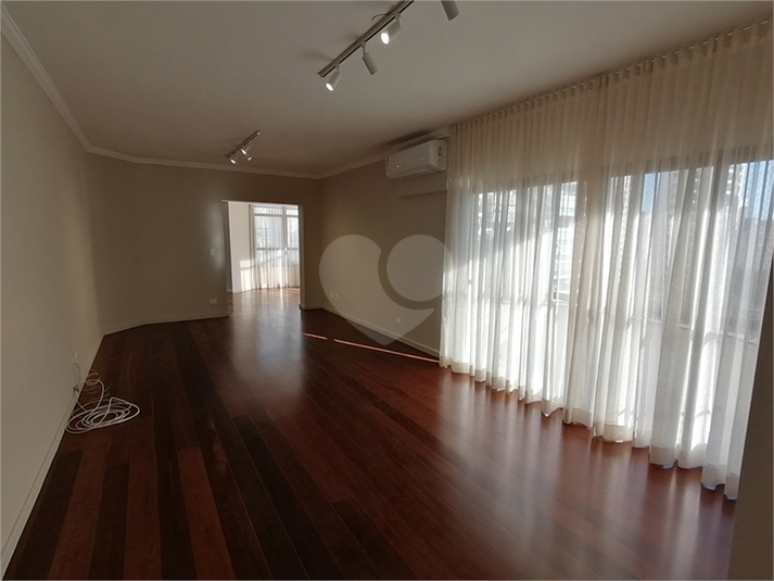 Foto REO1103387