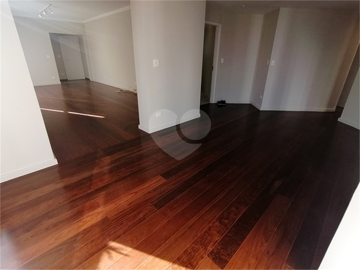 Foto REO1103387