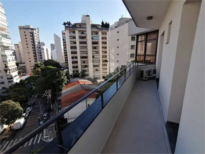 Foto REO1103387