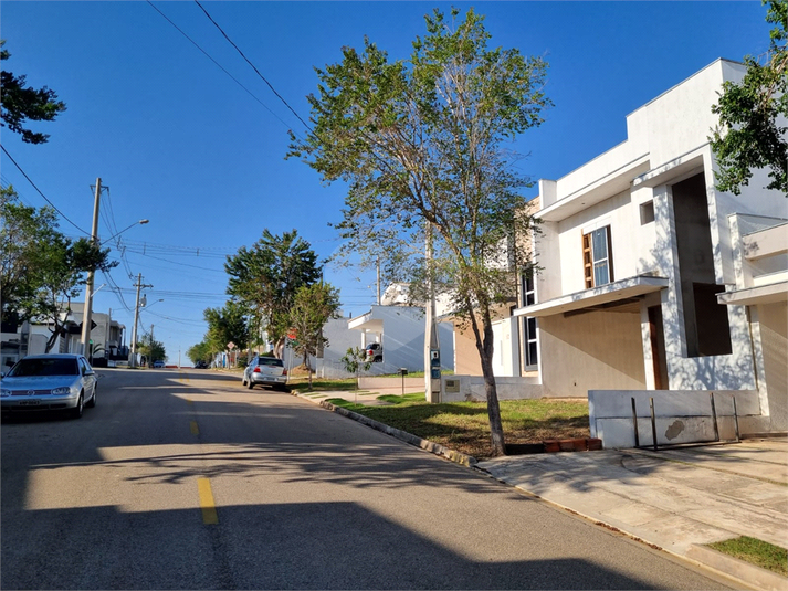 Foto REO1103454