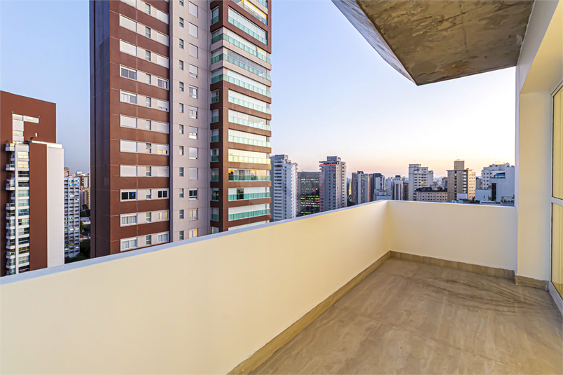 Foto REO1103464