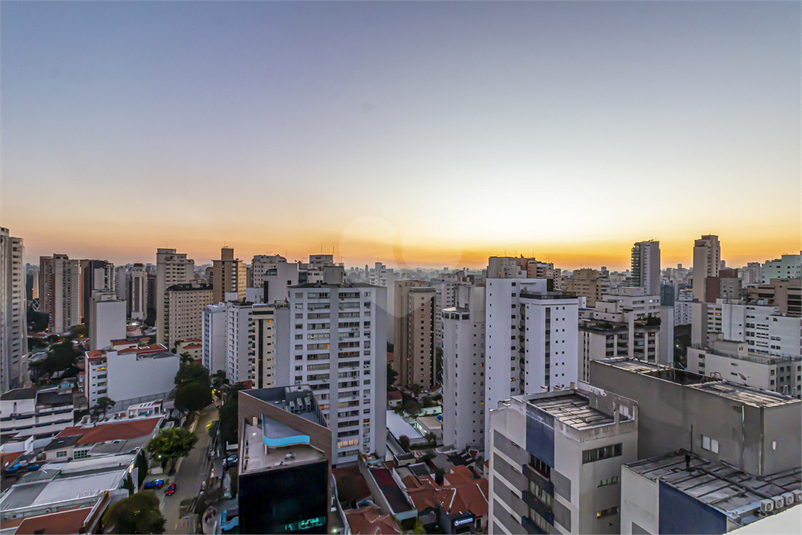 Foto REO1103464