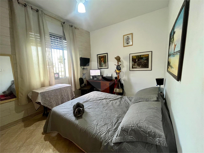 Foto REO1103470
