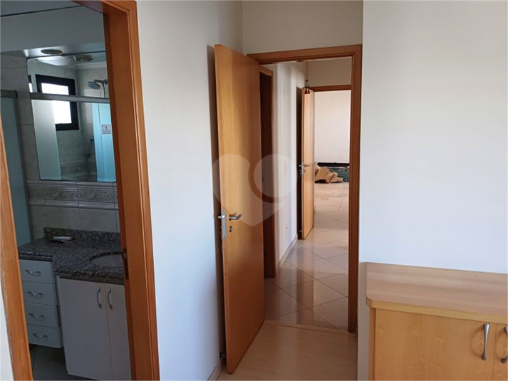 Foto REO1103475