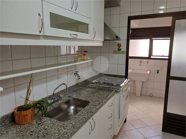 Foto REO1103475