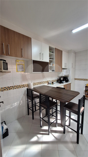 Foto REO1103480