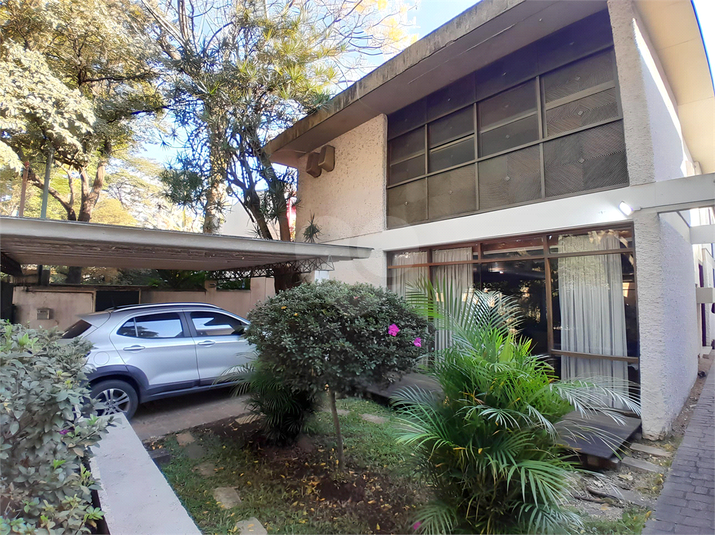 Foto REO1103492