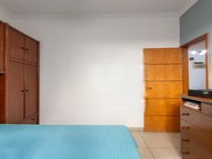 Foto REO1103498