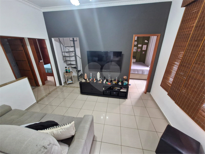Foto REO1103498