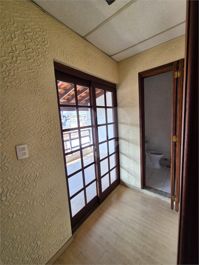 Foto REO1103501
