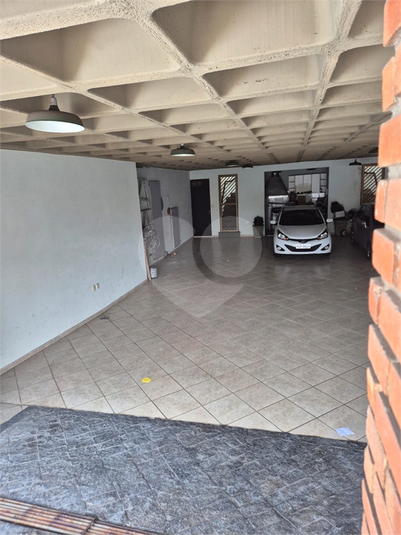 Foto REO1103501
