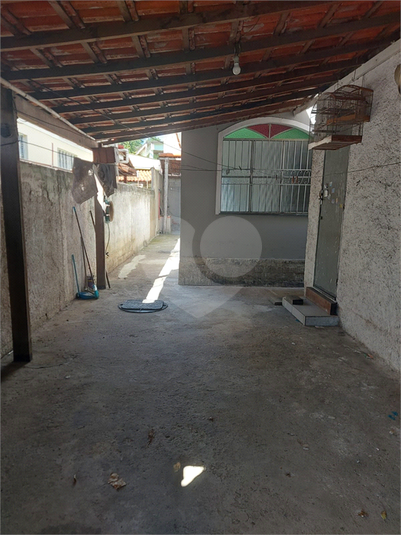 Foto REO1103502