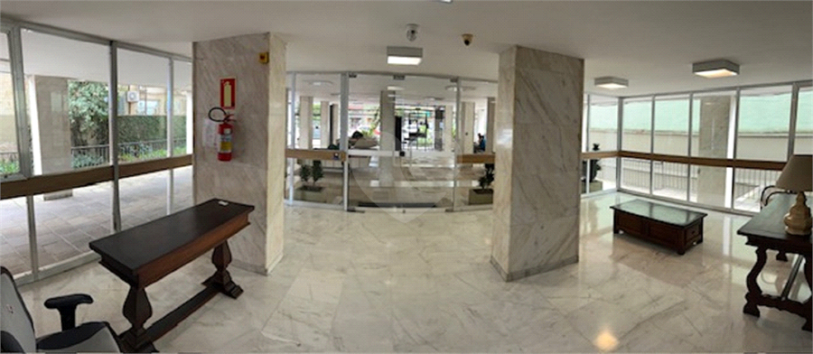 Foto REO1103530