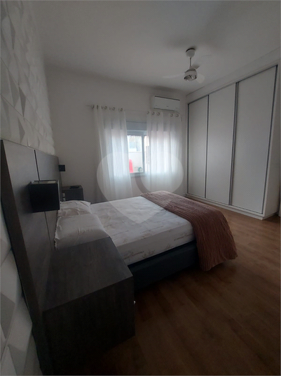 Foto REO1103576