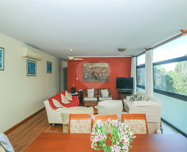Foto REO1103586