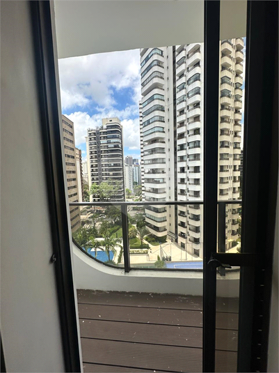 Foto REO1103623