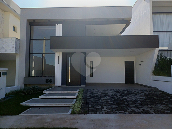 Foto REO1103641