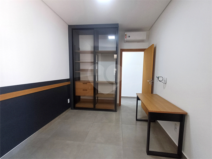 Foto REO1103641