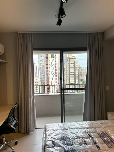 Foto REO1103649