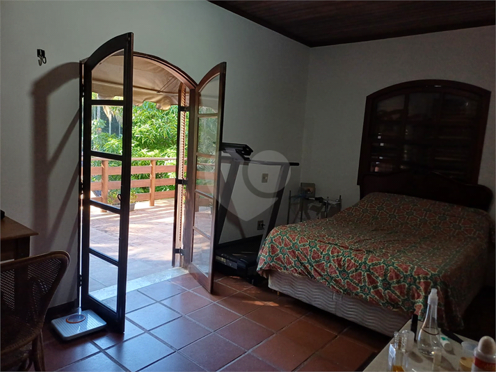 Foto REO1103651