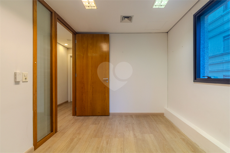Foto REO1103662