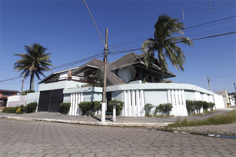 Foto REO1103744