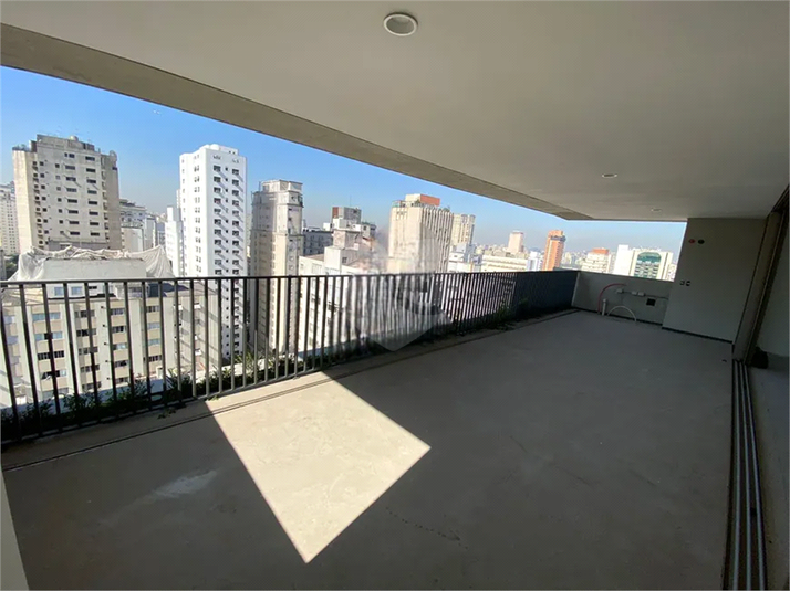 Foto REO1103749