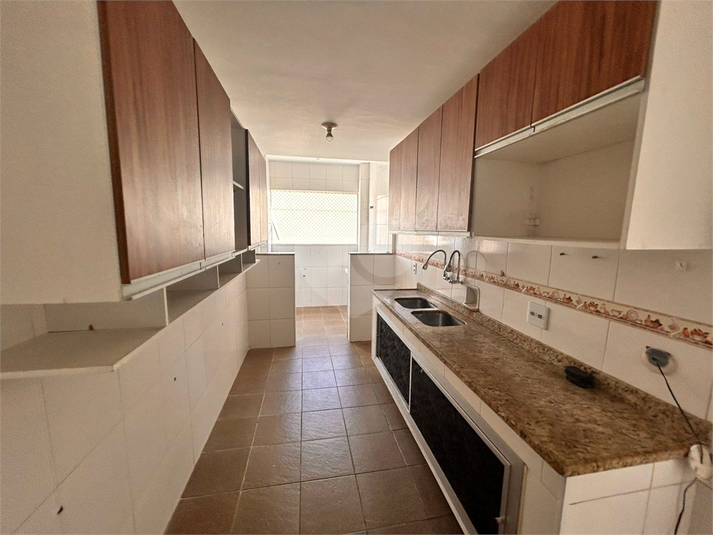 Foto REO1103750