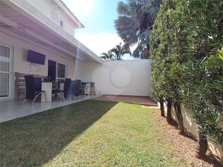 Foto REO1103754