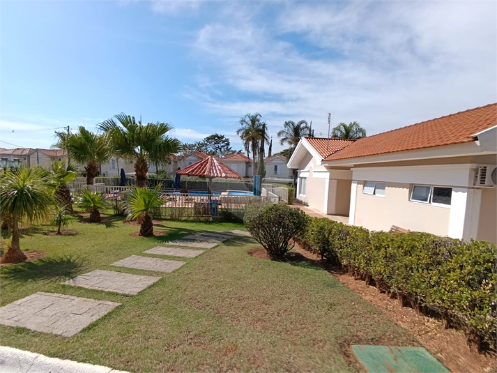 Foto REO1103754