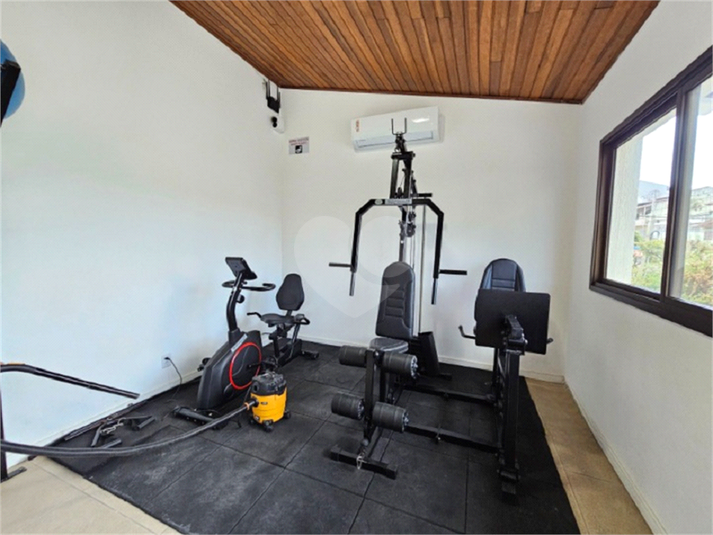 Foto REO1103771