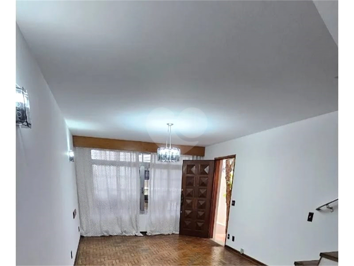 Foto REO1103781