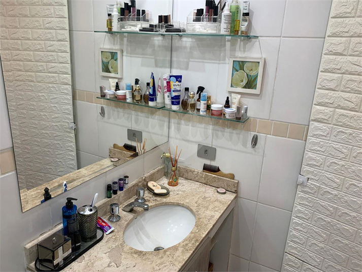 Foto REO1103786