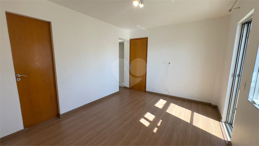 Foto REO1103795