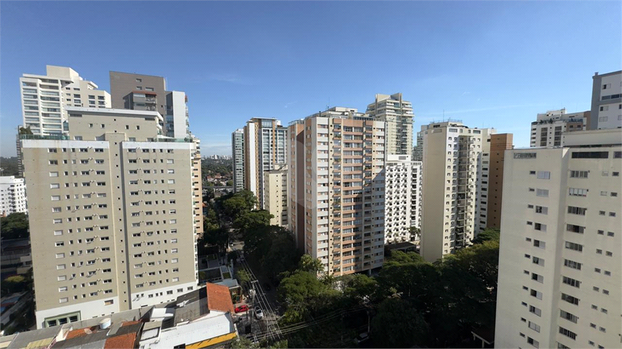 Foto REO1103795