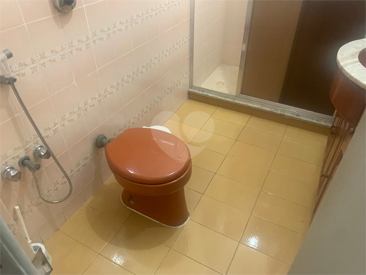 Foto REO1103802