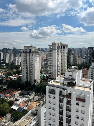 Foto REO1103823