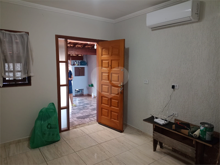 Foto REO1103833