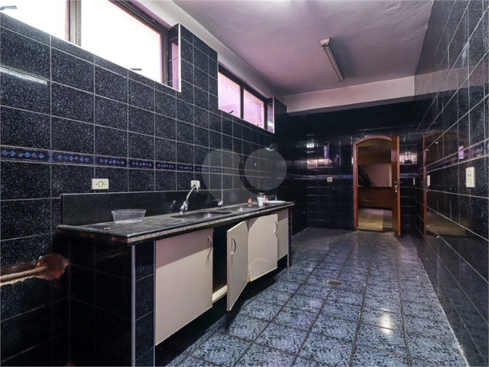 Foto REO1103837