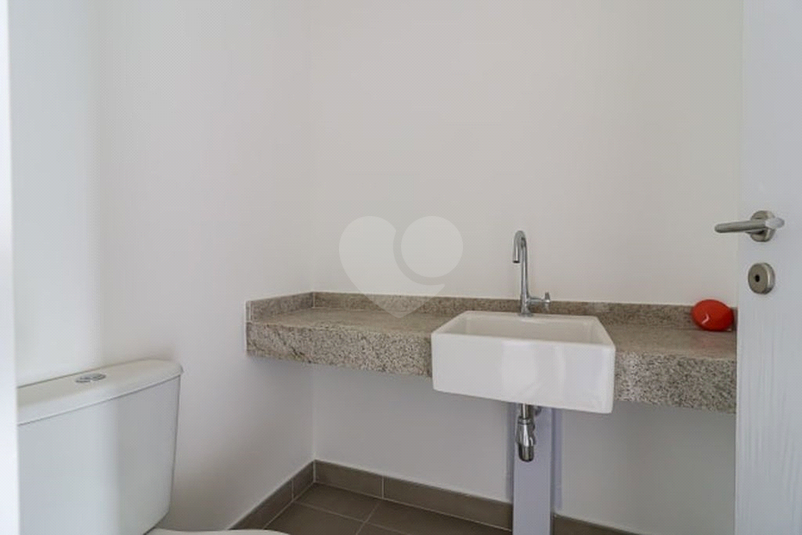 Foto REO1103877