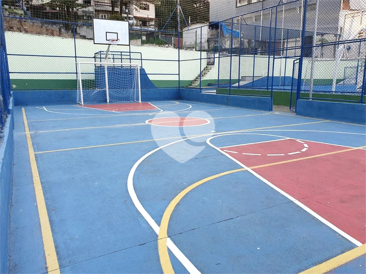 Foto REO1103879