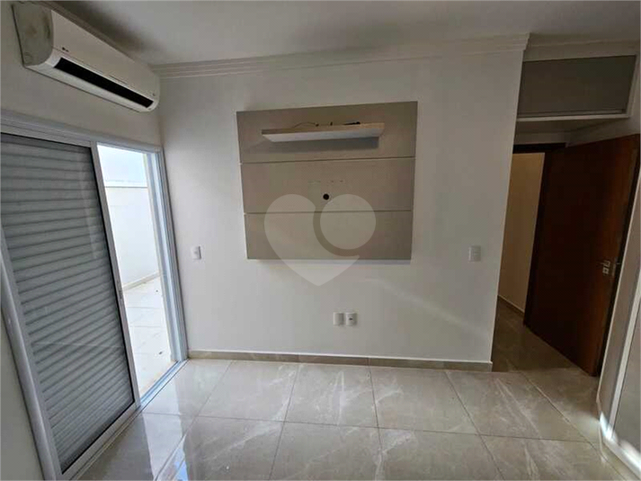 Foto REO1103898