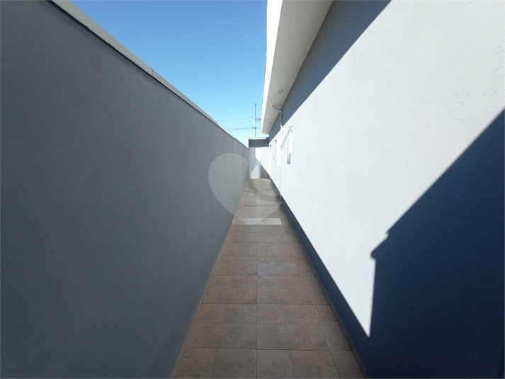 Foto REO1103917