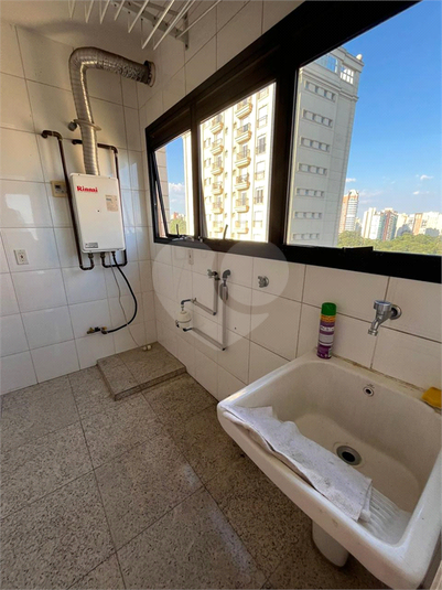 Foto REO1103922